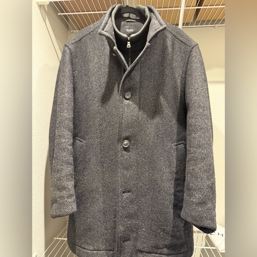 Hugo Boss over Coat. Mens L, very thick and warm. Black and grey pattern